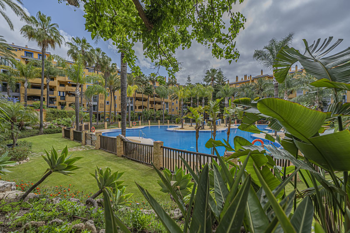 Appartement te koop in San Pedro de Alcántara | 2 slaapkamers H5367331