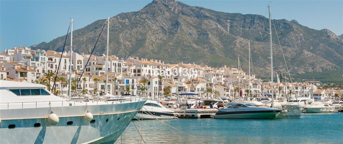 Appartement te koop in San Pedro de Alcántara | 3 slaapkamers H5368105