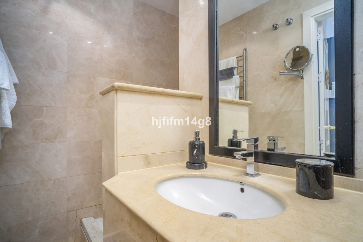 Appartement te koop in San Pedro de Alcántara | 2 slaapkamers H5371969