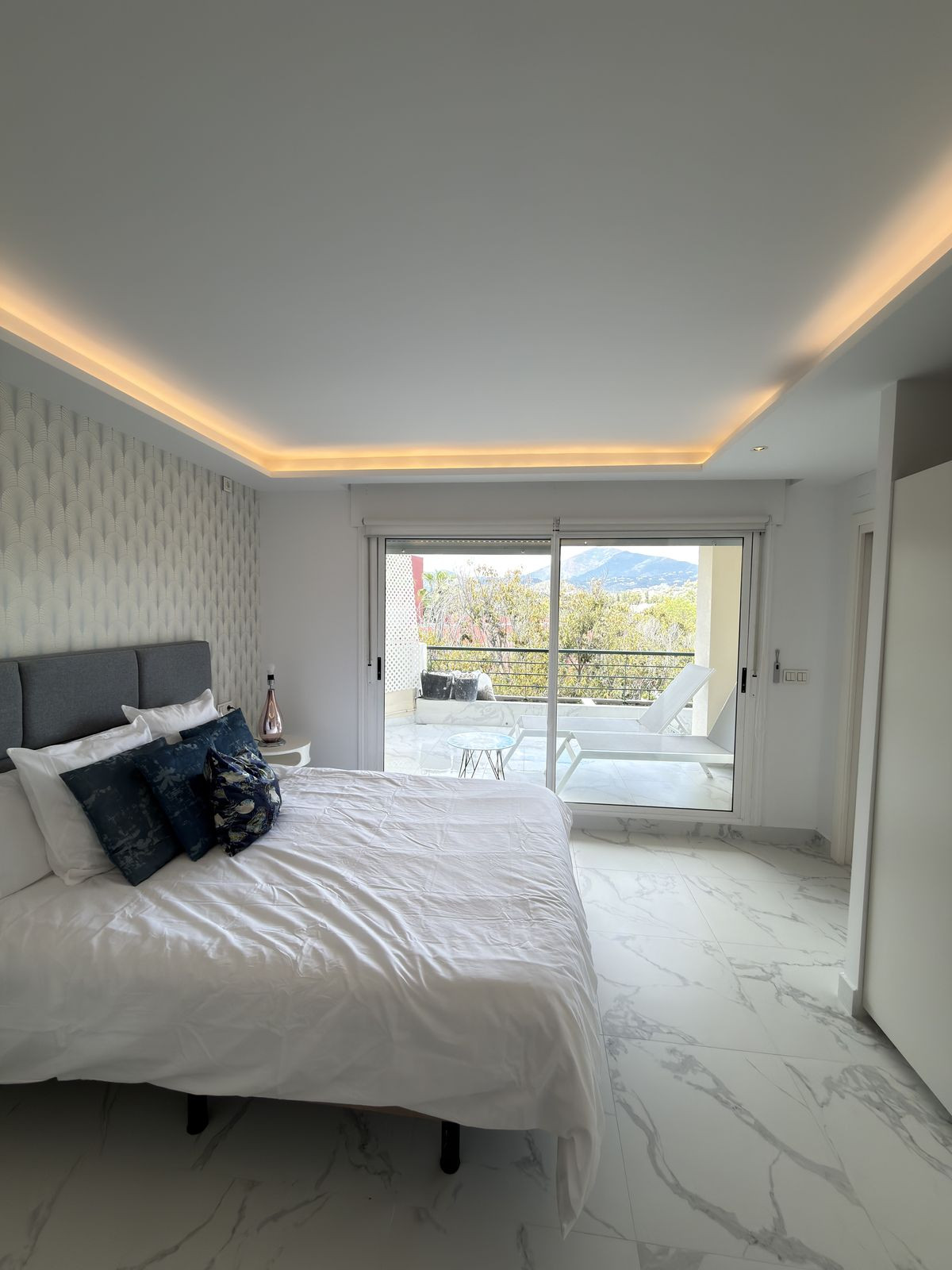 Appartement te koop in San Pedro de Alcántara | 2 slaapkamers H5373826