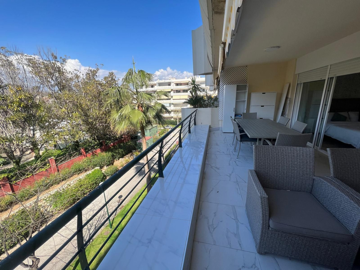 Appartement te koop in San Pedro de Alcántara | 3 slaapkamers H5373871