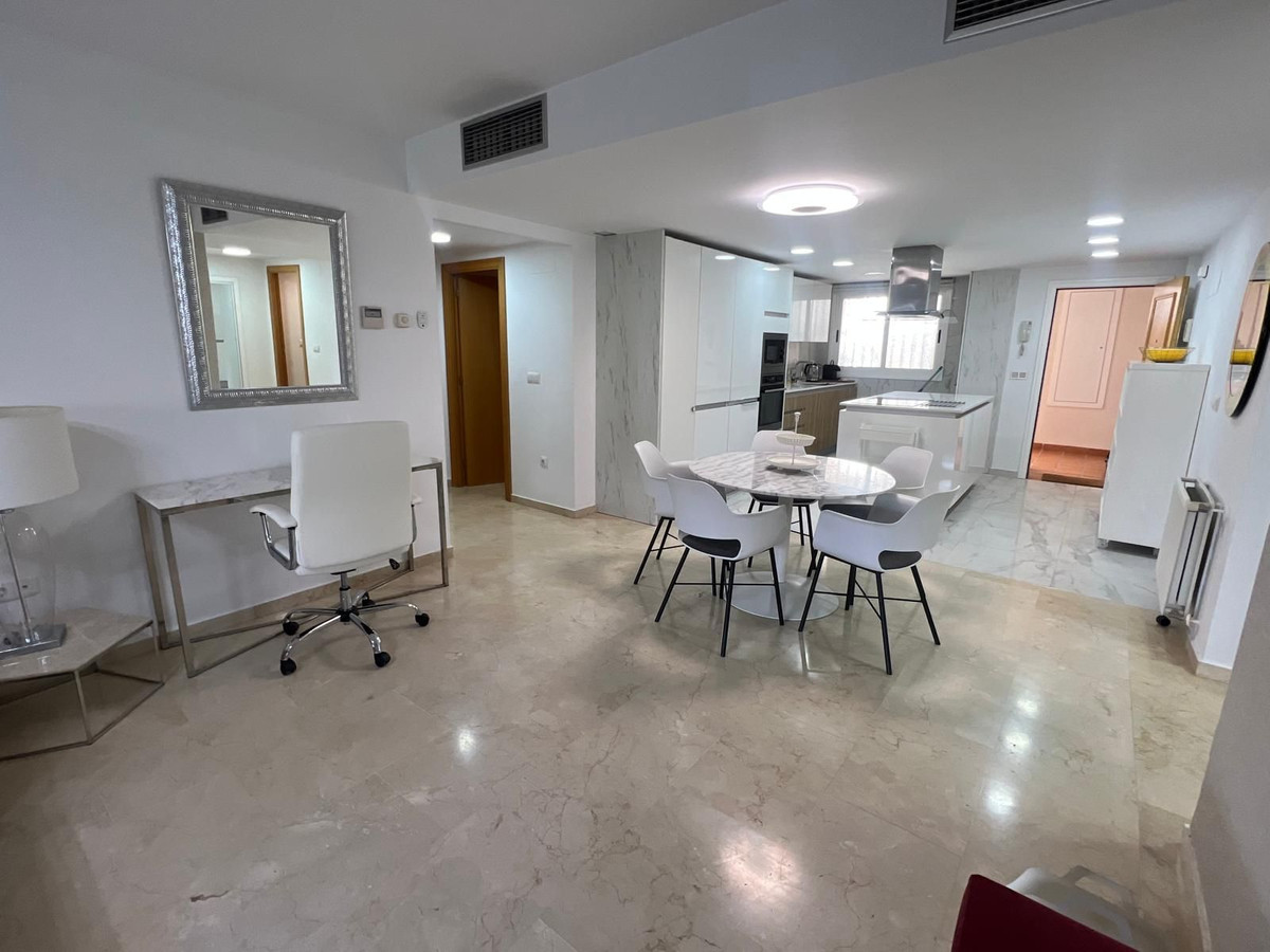 Appartement te koop in San Pedro de Alcántara | 3 slaapkamers H5373871