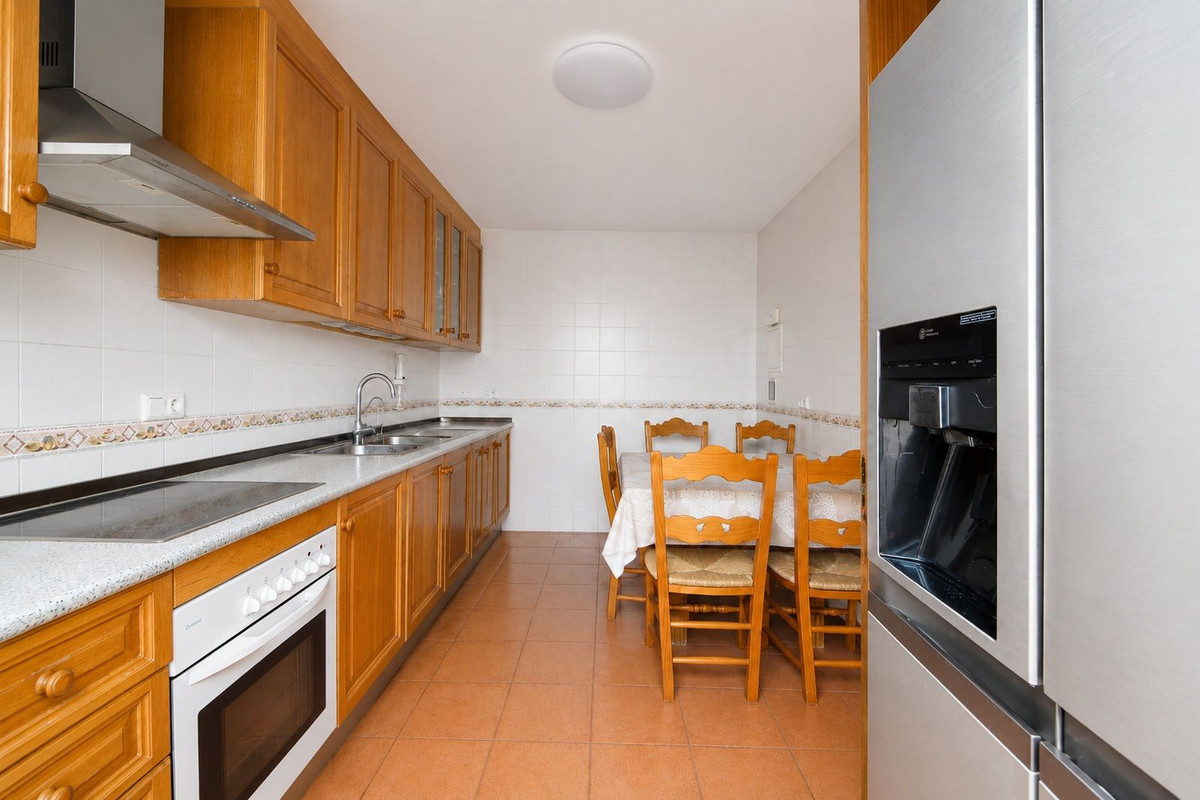 Appartement te koop in San Pedro de Alcántara | 4 slaapkamers H5406427