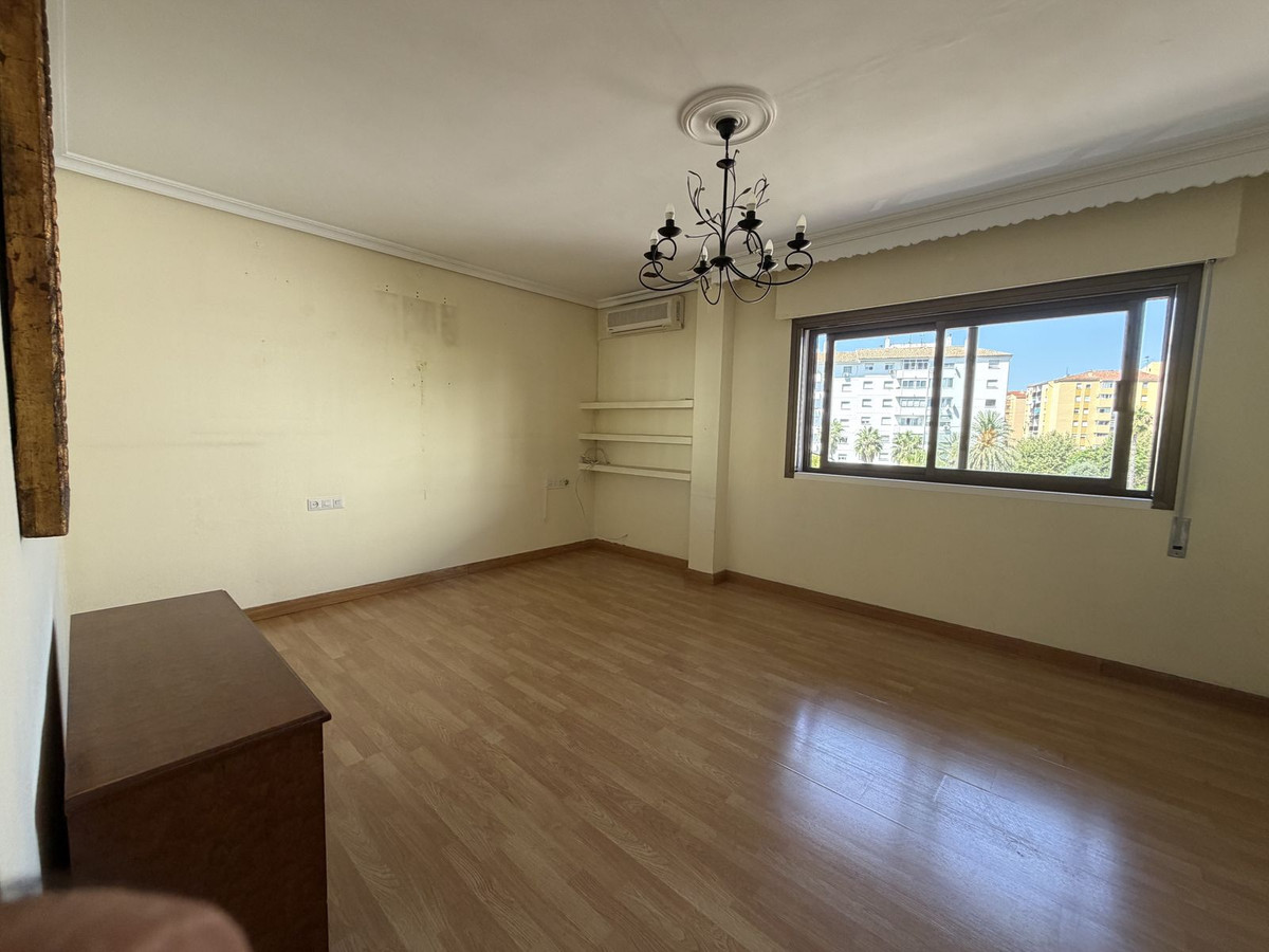 Appartement te koop in San Pedro de Alcántara | 4 slaapkamers H5433619