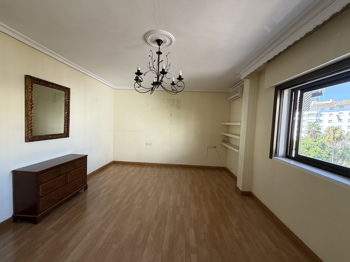 Appartement te koop in San Pedro de Alcántara | 4 slaapkamers H5433619
