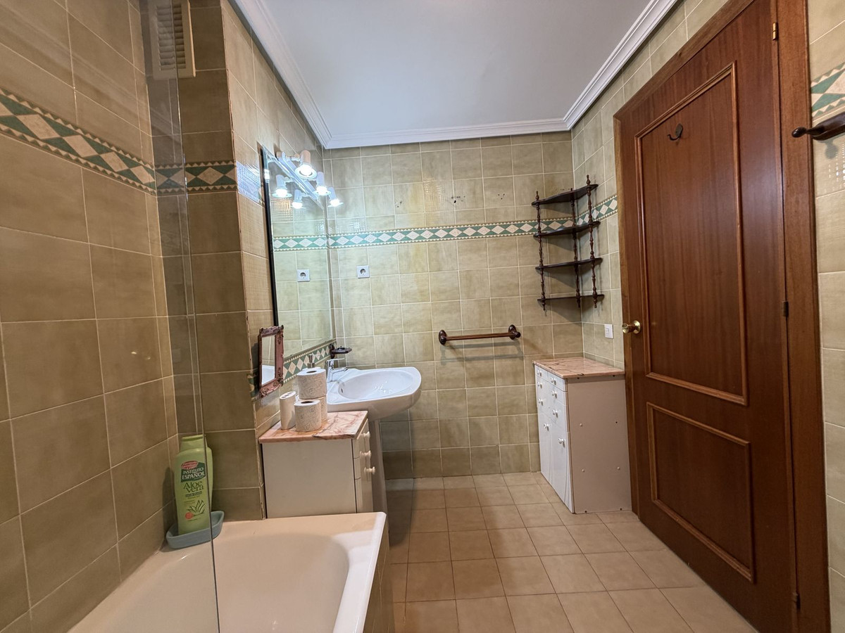 Appartement te koop in San Pedro de Alcántara | 4 slaapkamers H5433619