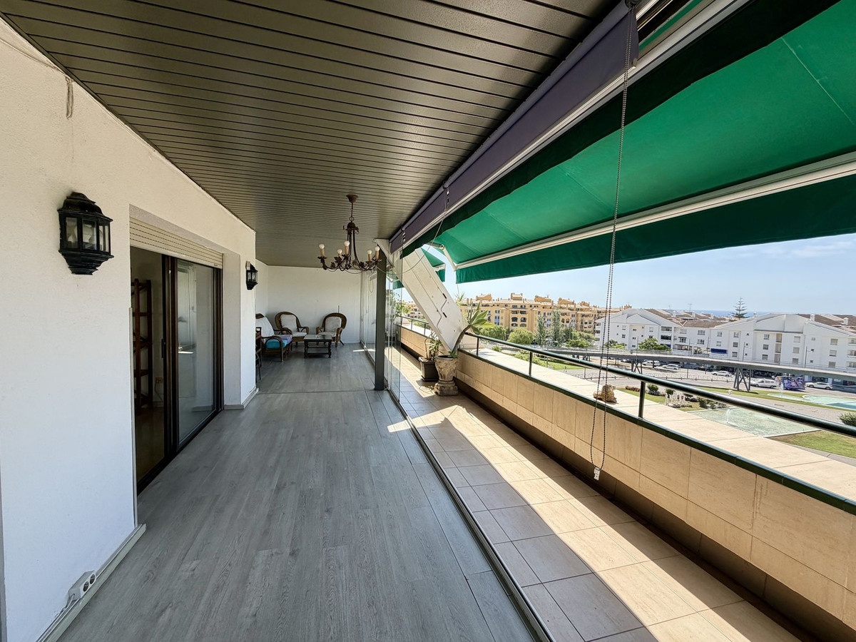 Appartement te koop in San Pedro de Alcántara | 4 slaapkamers H5433619