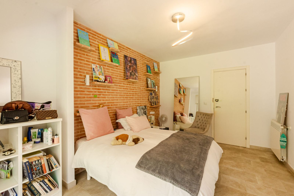 Appartement te koop in San Pedro de Alcántara | 4 slaapkamers H5433838