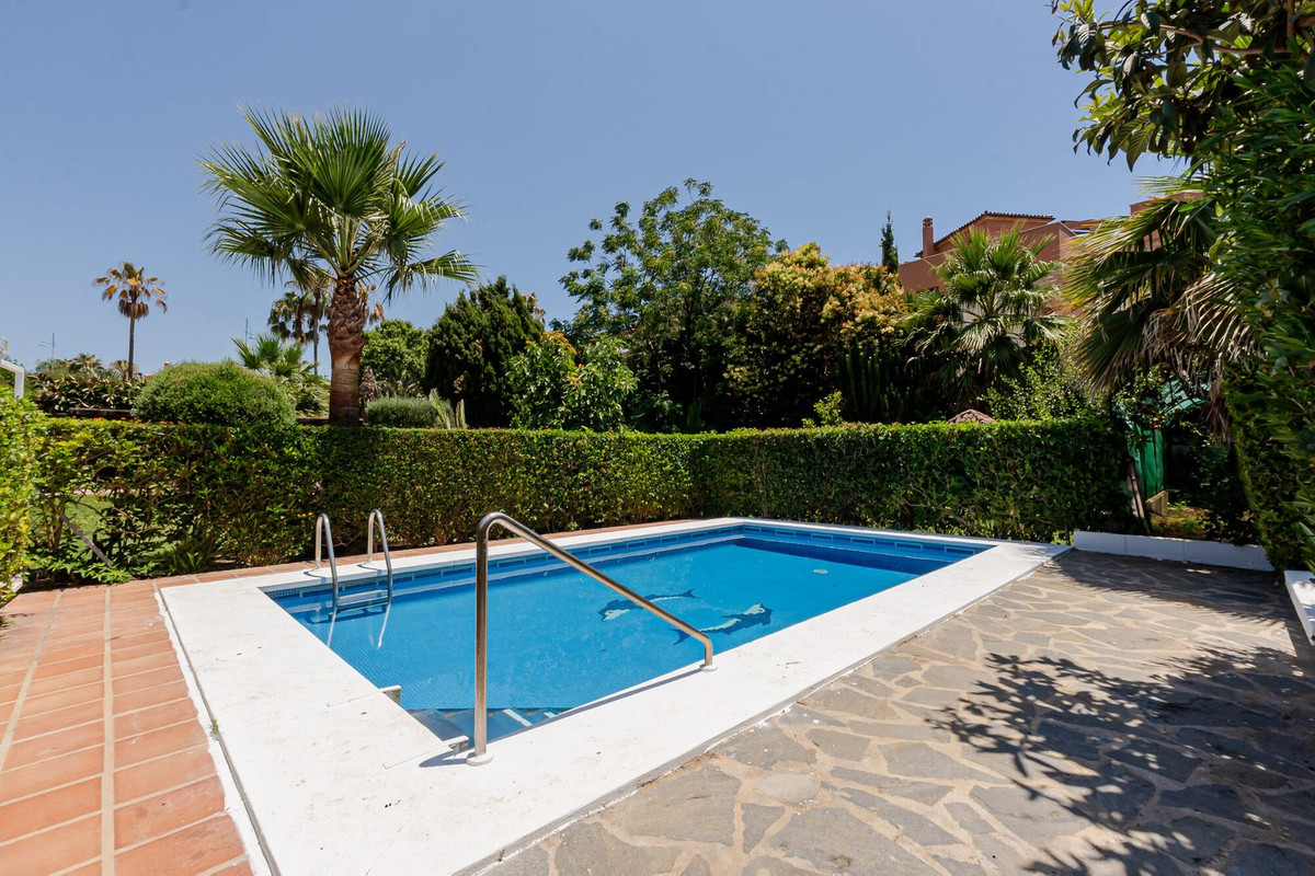 Appartement te koop in San Pedro de Alcántara | 4 slaapkamers H5433838