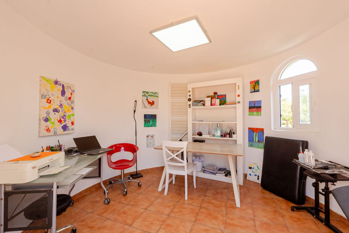 Appartement te koop in San Pedro de Alcántara | 4 slaapkamers H5433838