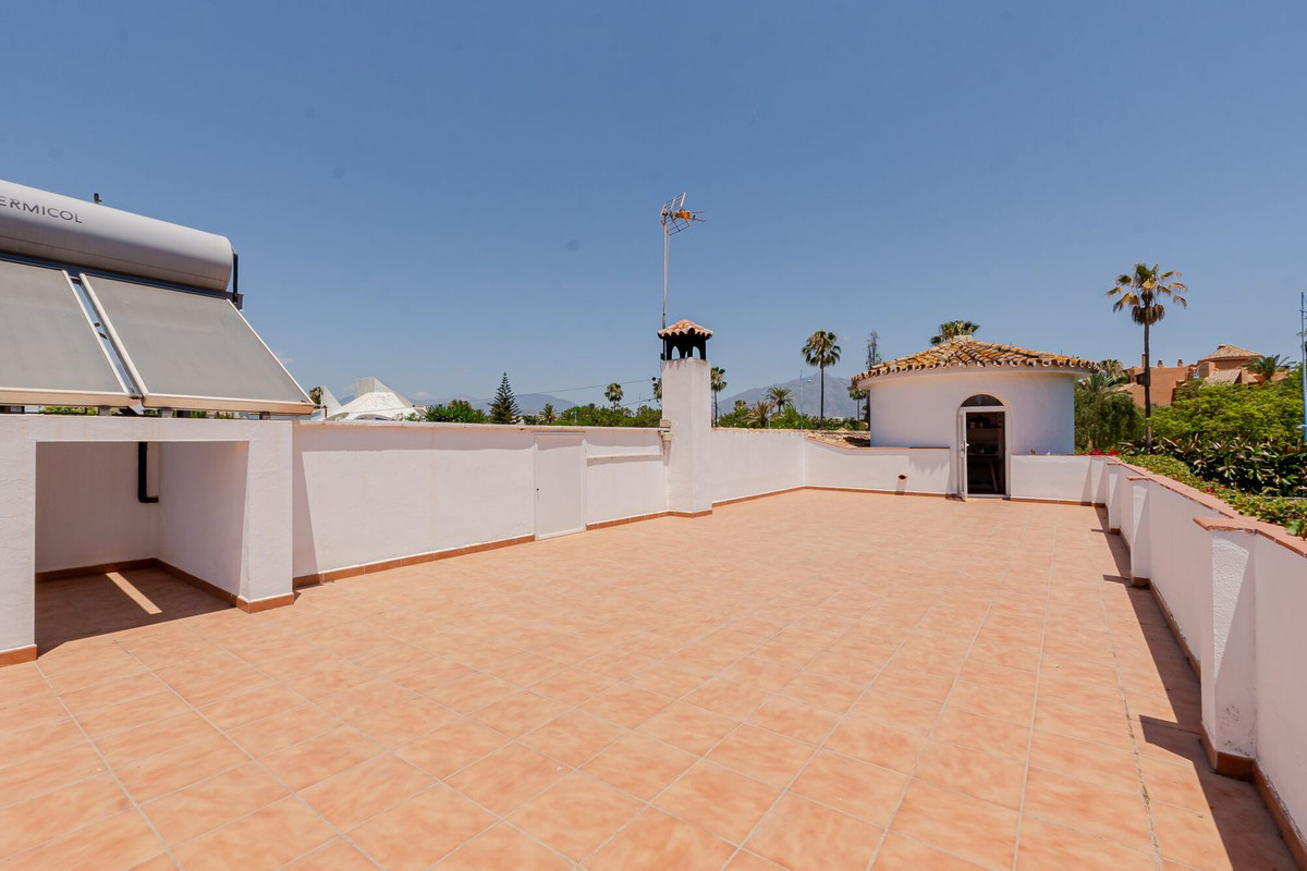 Appartement te koop in San Pedro de Alcántara | 4 slaapkamers H5433838