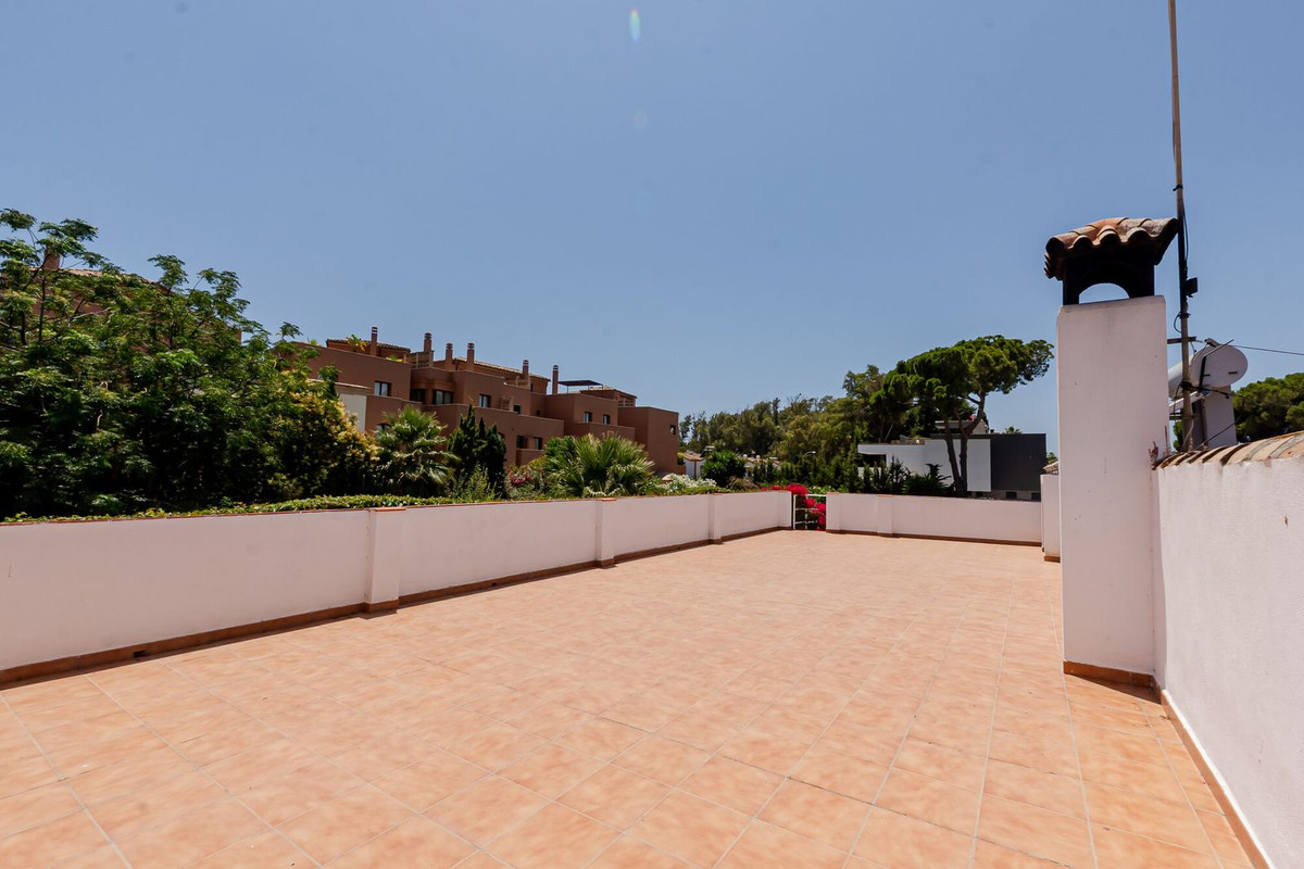 Appartement te koop in San Pedro de Alcántara | 4 slaapkamers H5433838