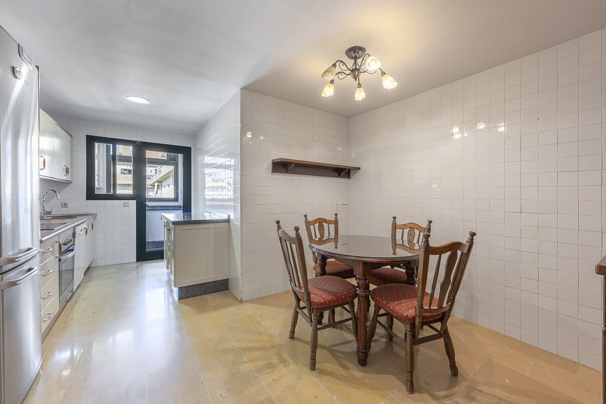 Appartement te koop in San Pedro de Alcántara | 3 slaapkamers H5434876