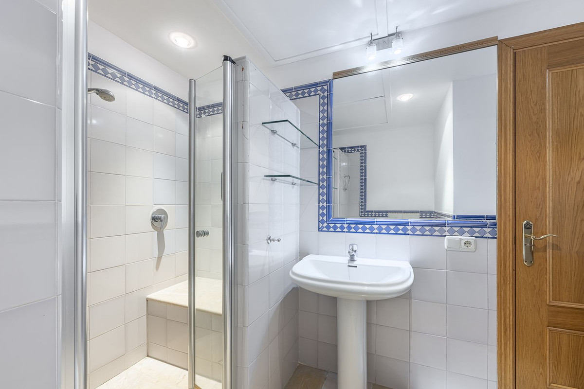 Appartement te koop in San Pedro de Alcántara | 3 slaapkamers H5434876