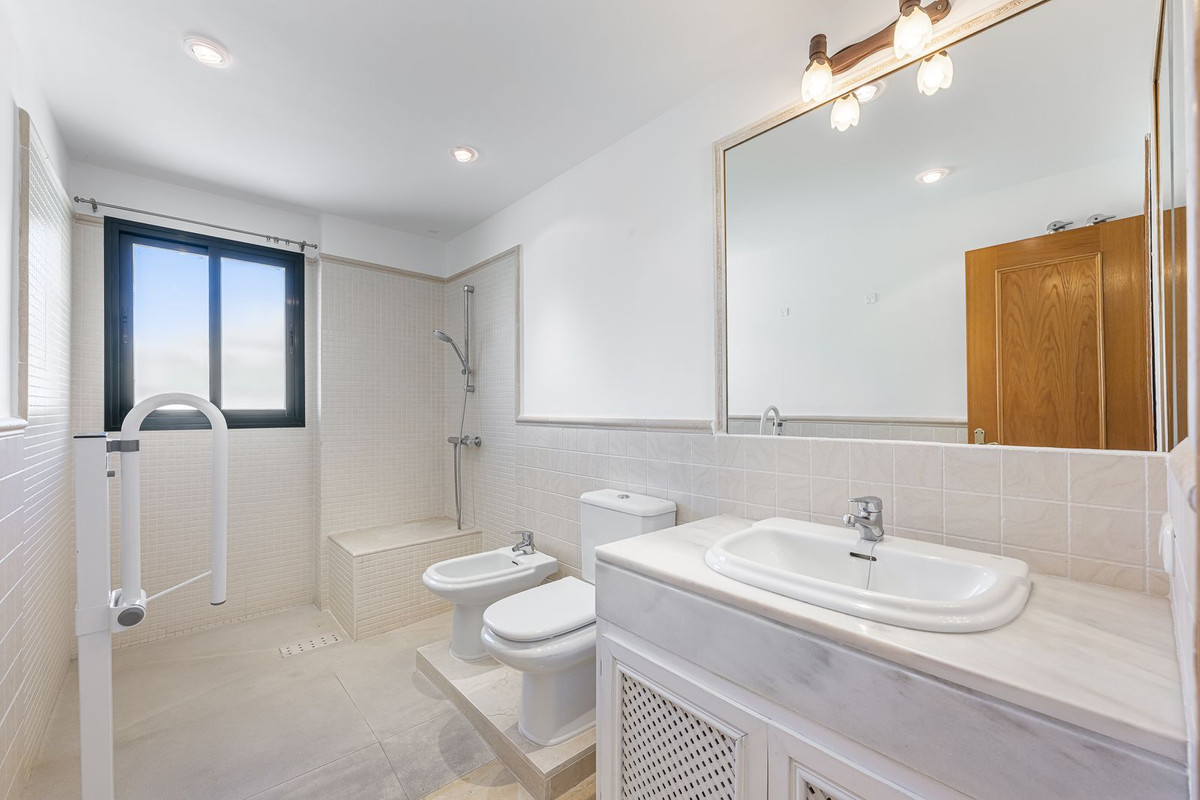 Appartement te koop in San Pedro de Alcántara | 3 slaapkamers H5434876