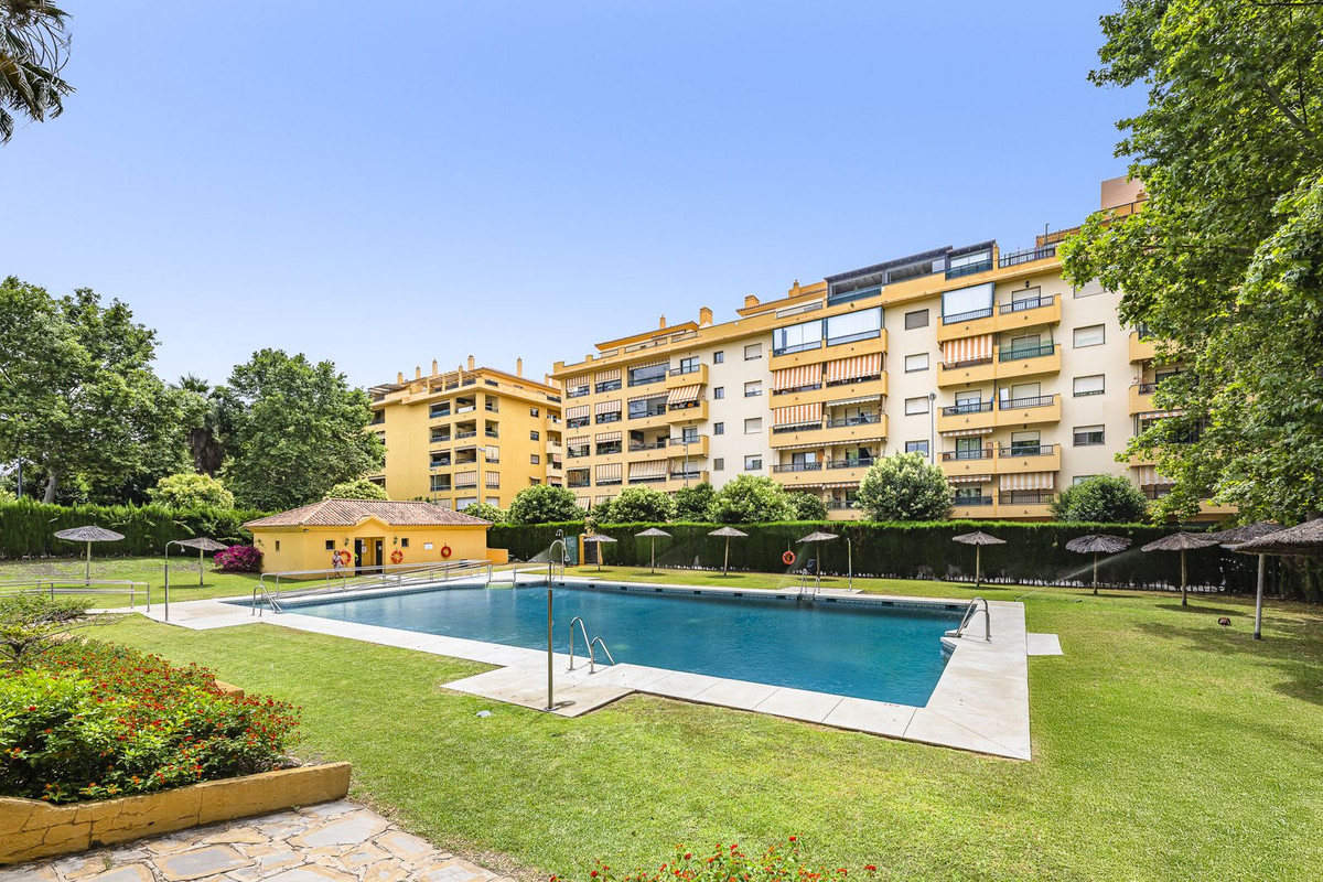 Appartement te koop in San Pedro de Alcántara | 3 slaapkamers H5434876