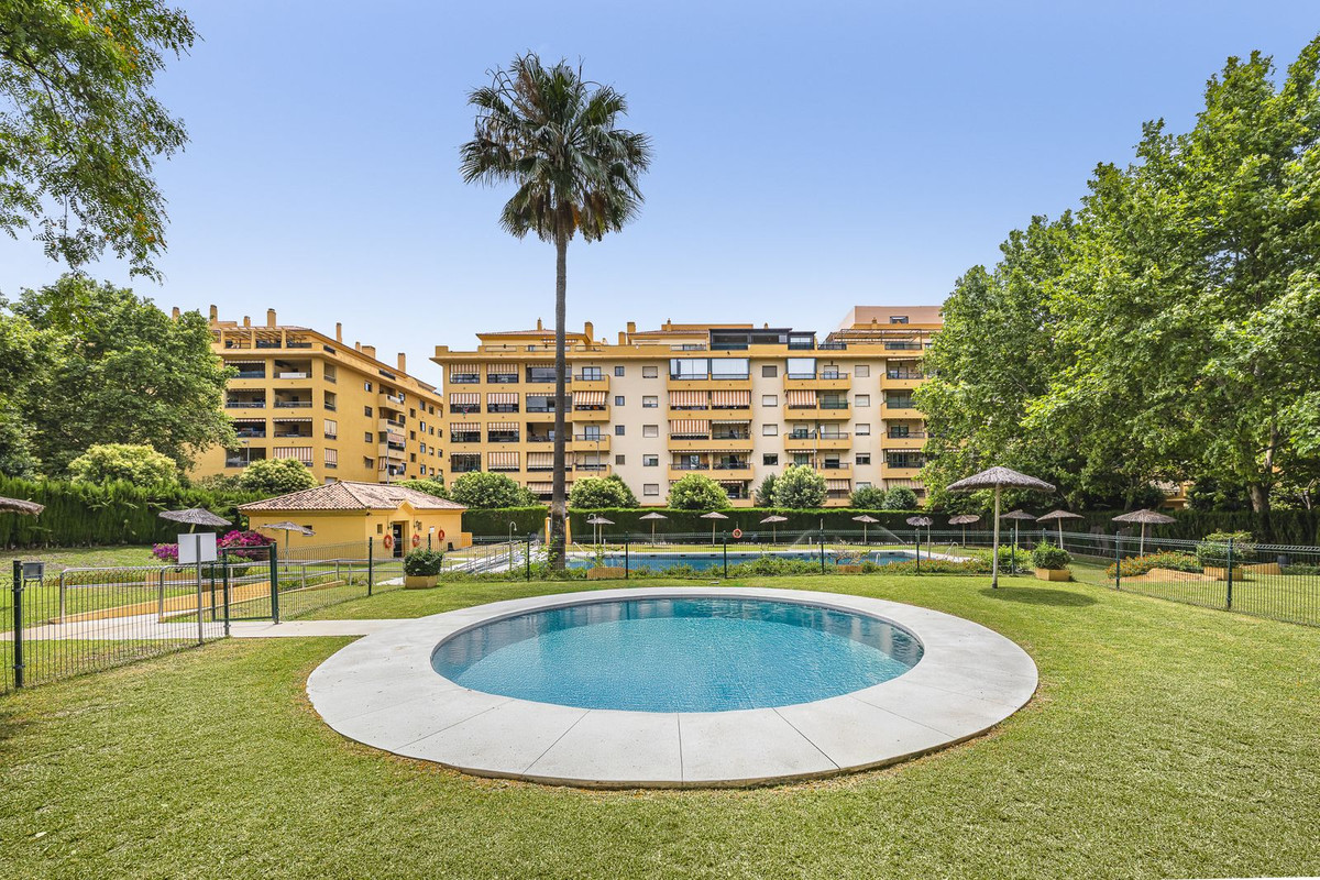 Appartement te koop in San Pedro de Alcántara | 3 slaapkamers H5434876