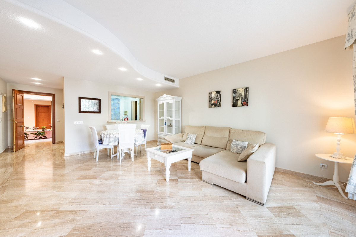 Appartement te koop in San Pedro de Alcántara | 2 slaapkamers H5441668