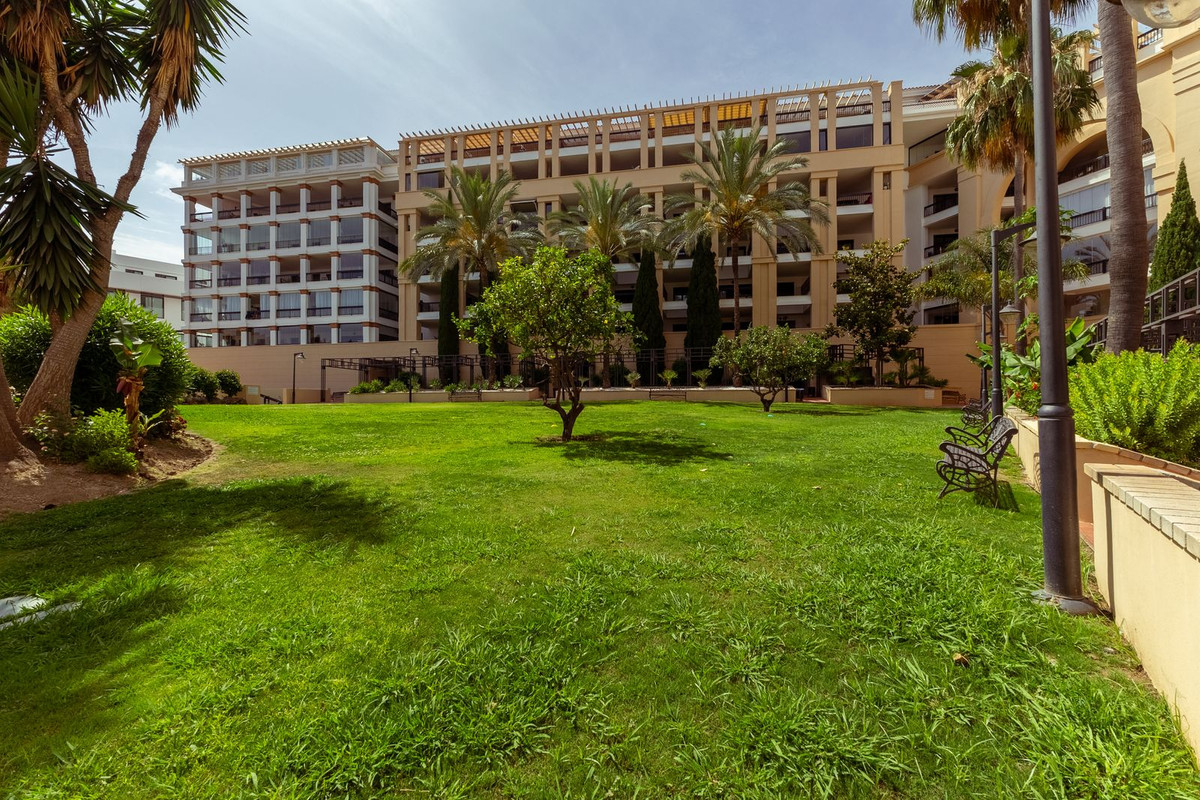 Appartement te koop in San Pedro de Alcántara | 2 slaapkamers H5452324