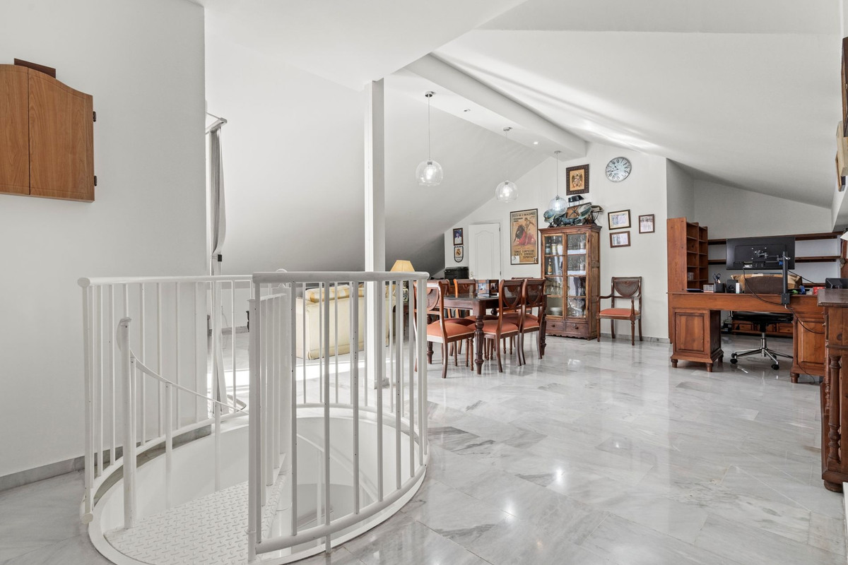 Appartement te koop in San Pedro de Alcántara | 4 slaapkamers H5459200