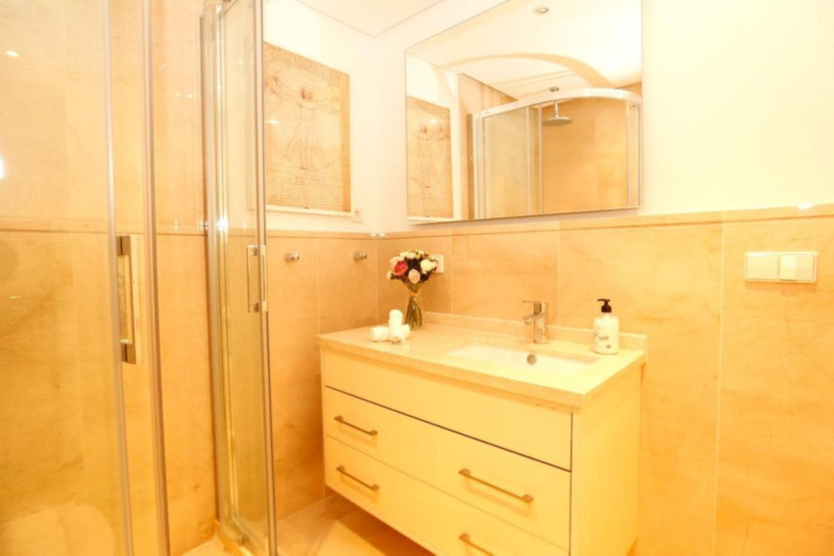 Appartement te koop in San Pedro de Alcántara | 3 slaapkamers H5485804