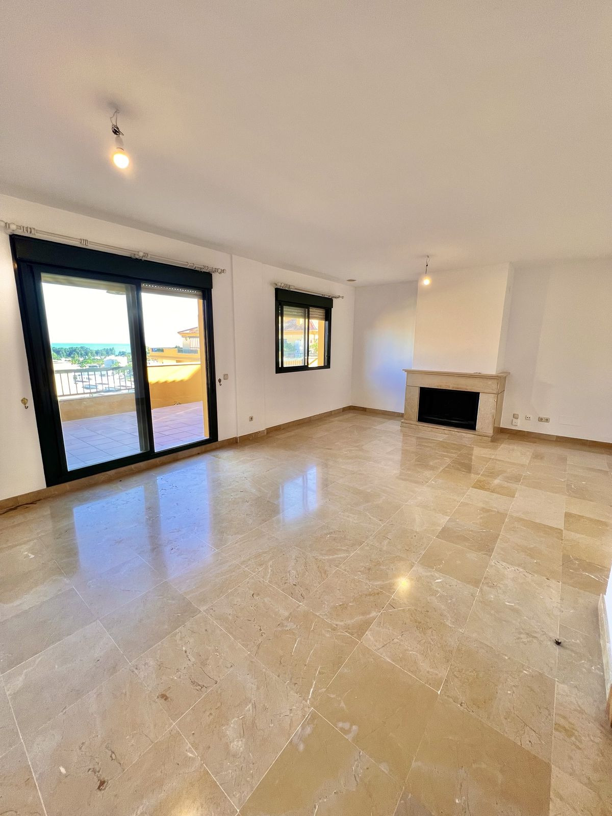 Appartement te koop in San Pedro de Alcántara | 4 slaapkamers H5487421