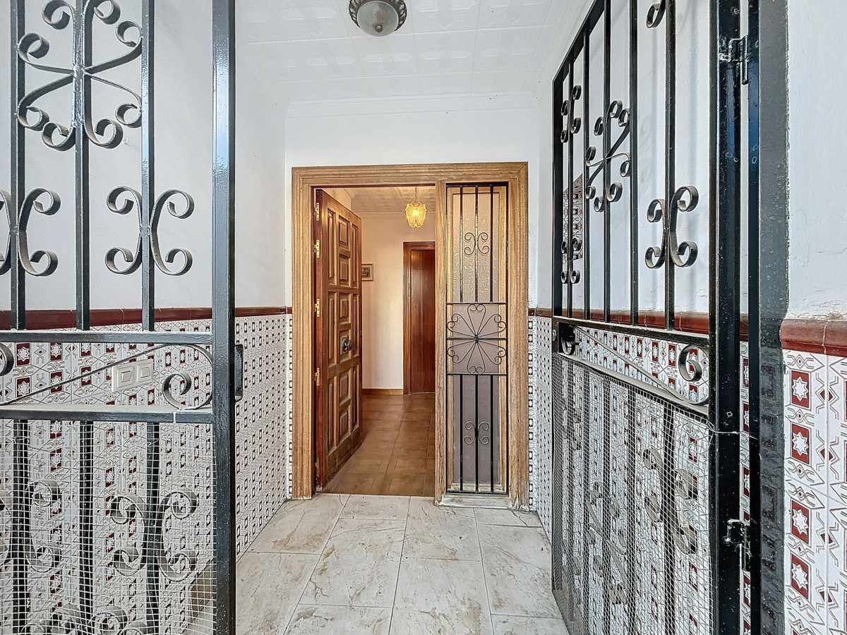 Penthouse in Sayalonga-1