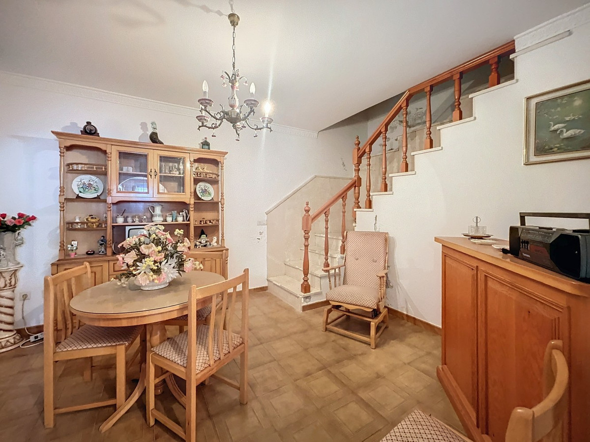 Penthouse in Sayalonga-11