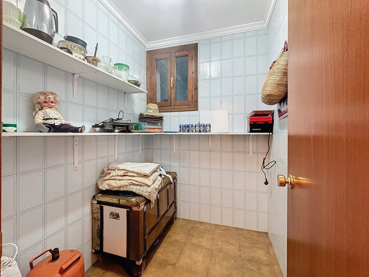 Penthouse in Sayalonga-17