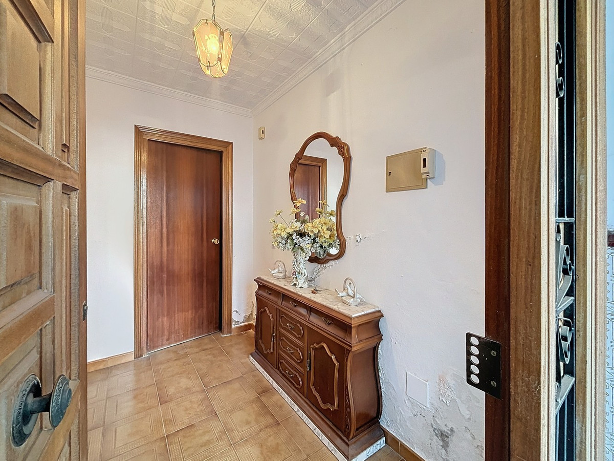 Penthouse in Sayalonga-2