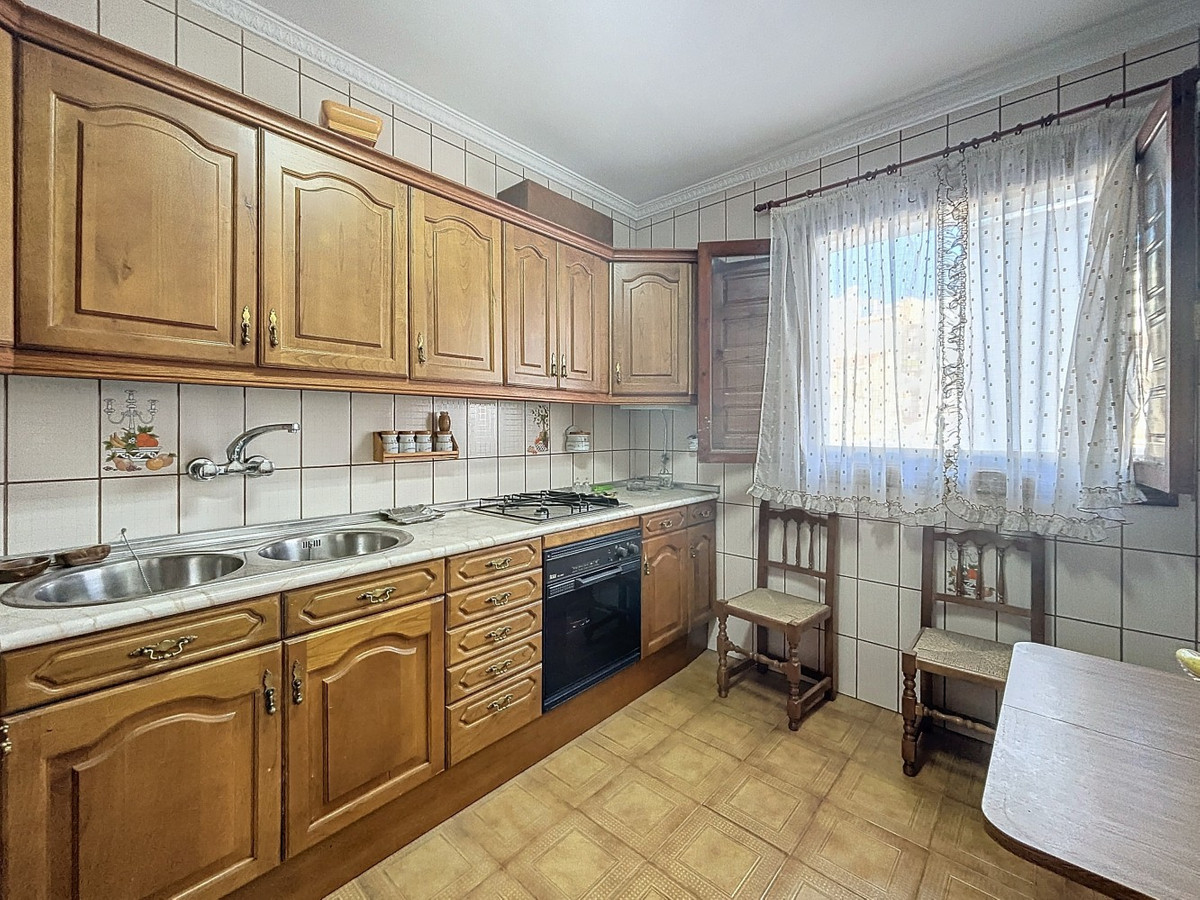 Penthouse in Sayalonga-4