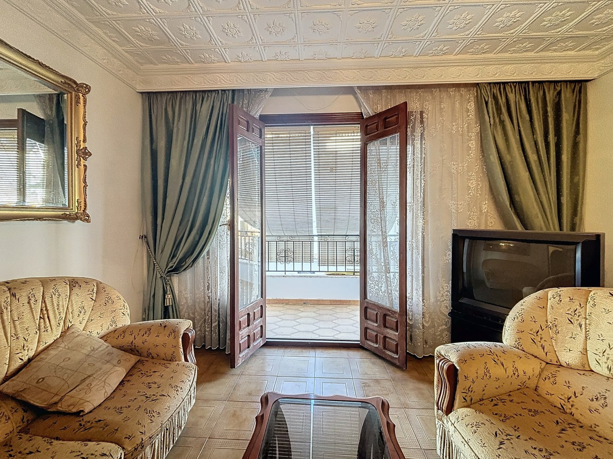 Penthouse in Sayalonga-9