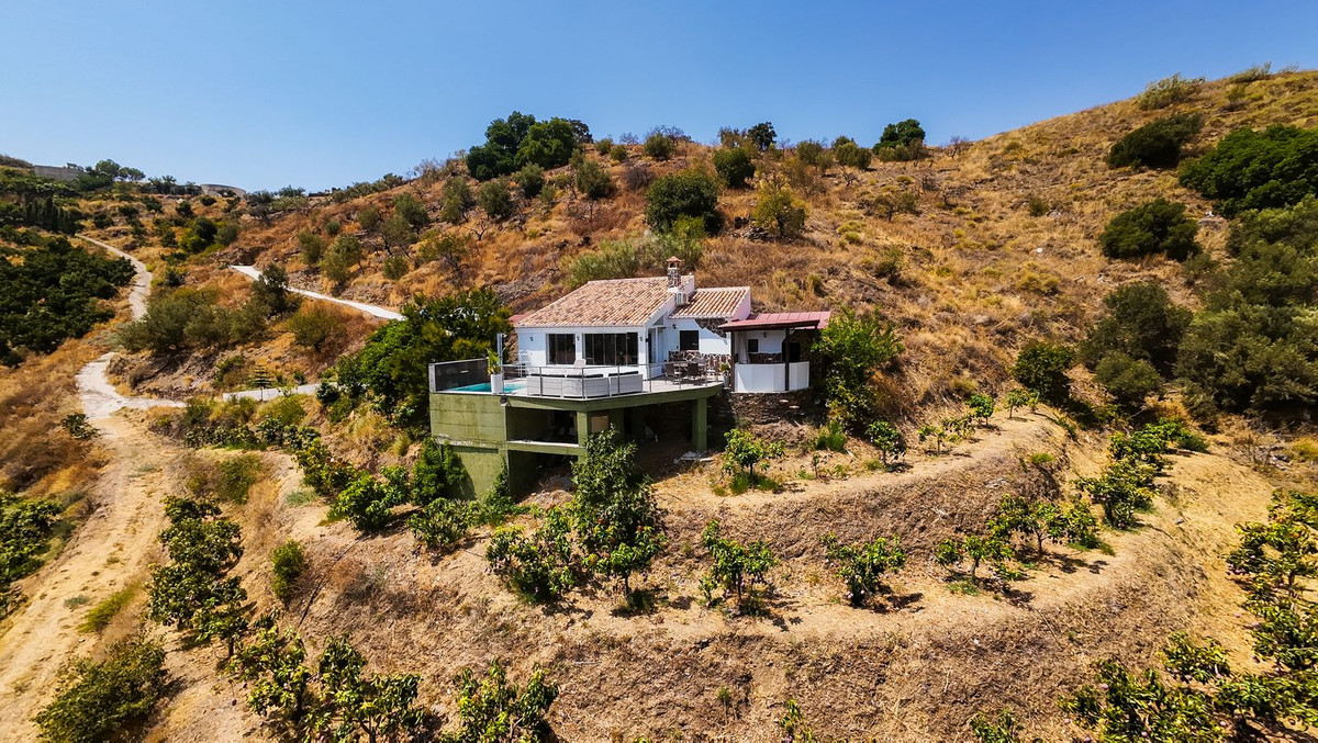 Huis te koop in Sayalonga | 1 slaapkamers H5136547