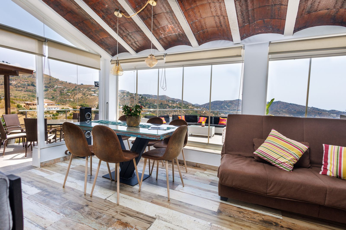 Huis te koop in Sayalonga | 1 slaapkamers H5136547