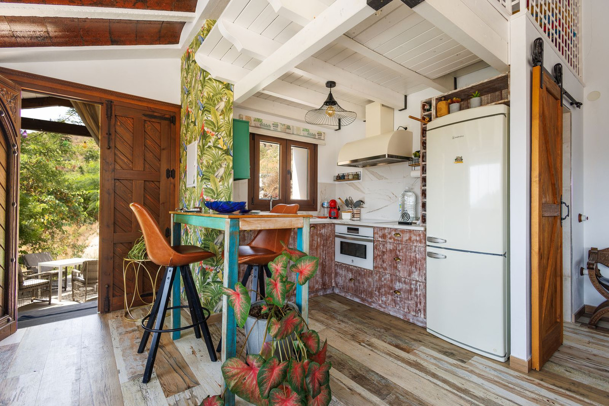 Huis te koop in Sayalonga | 1 slaapkamers H5136547