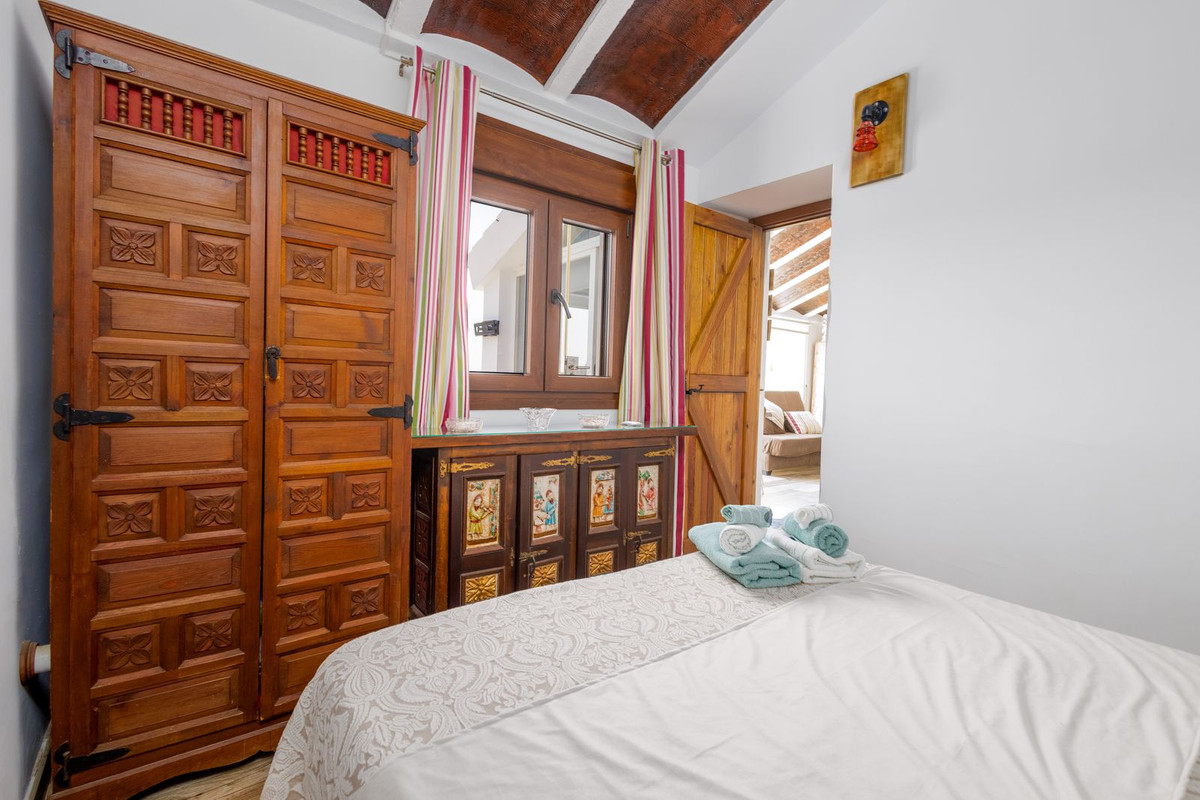 Huis te koop in Sayalonga | 1 slaapkamers H5136547