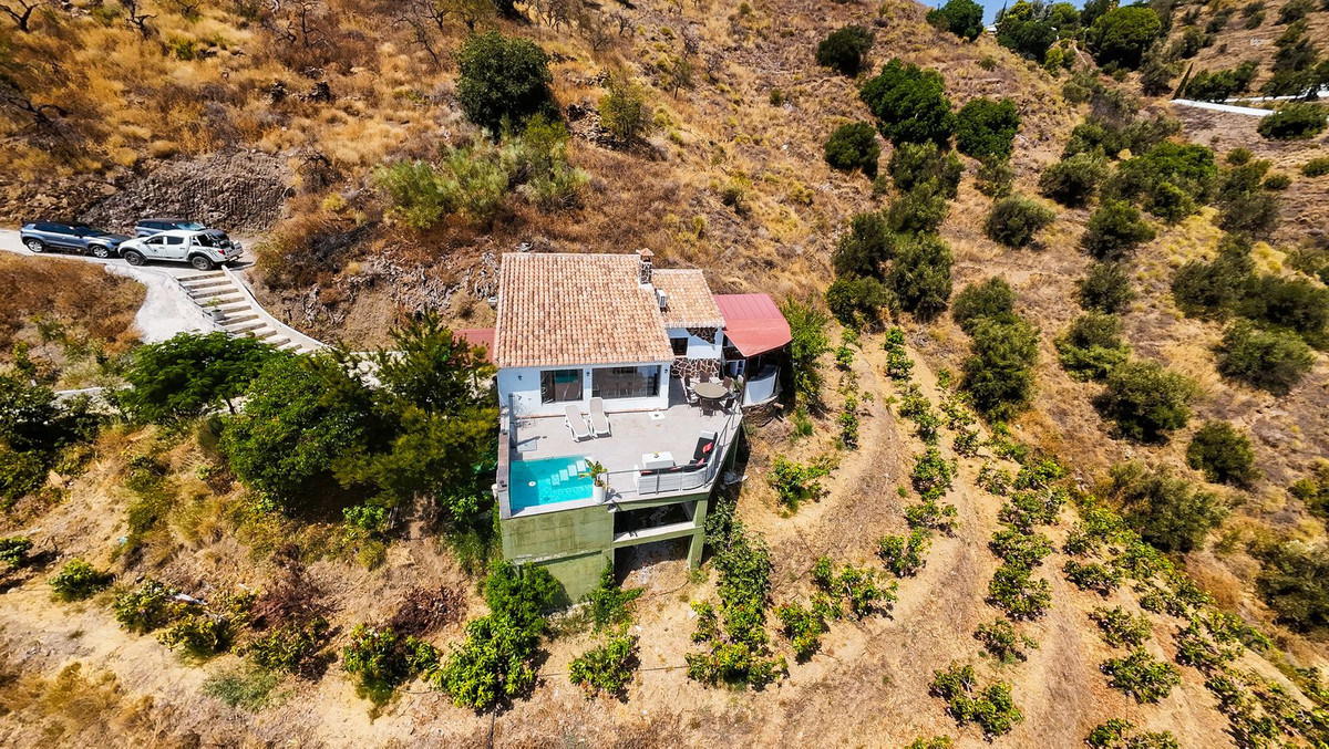 Huis te koop in Sayalonga | 1 slaapkamers H5136547