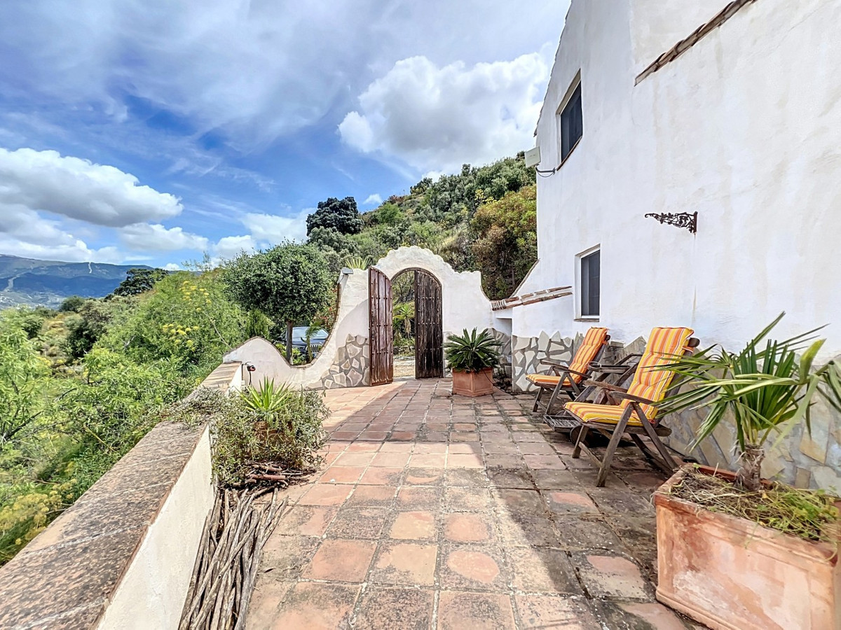 Huis te koop in Sayalonga | 3 slaapkamers H5456167