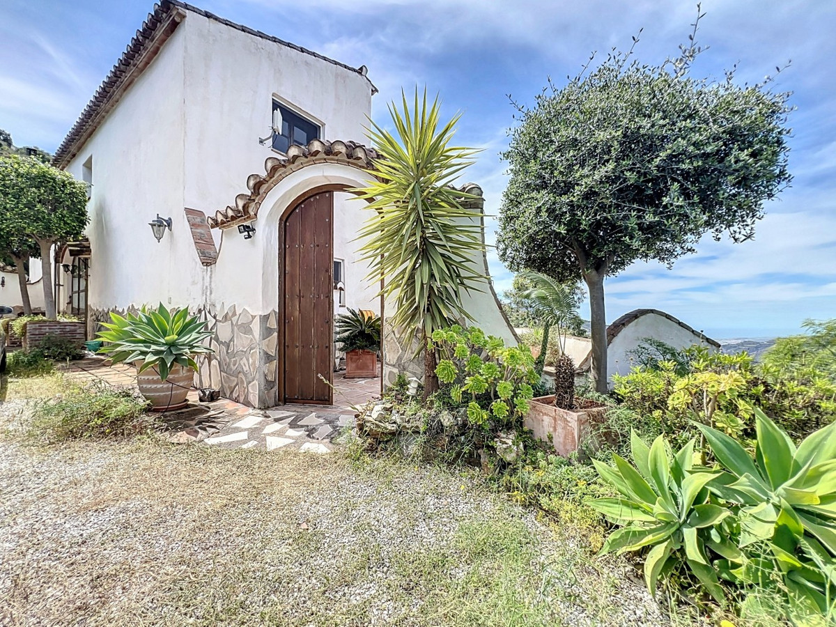 Huis te koop in Sayalonga | 3 slaapkamers H5456167