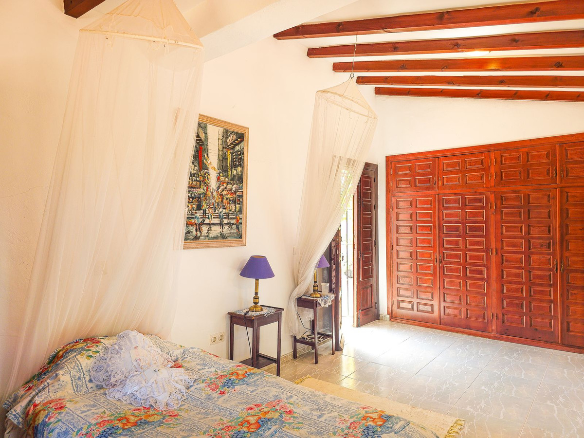 Property main view 40