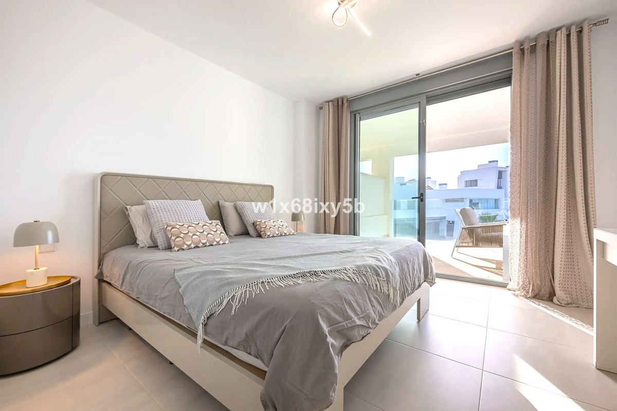 Tussenverdieping Appartement in Selwo-12