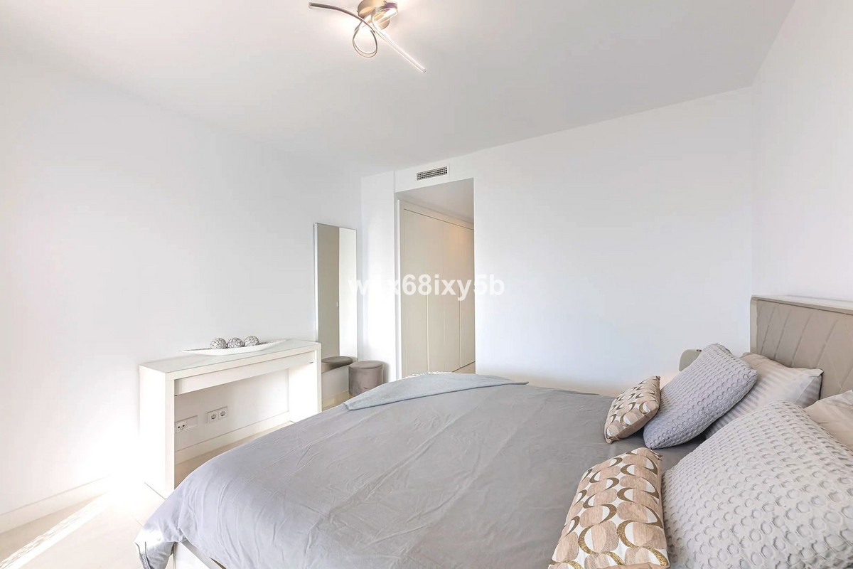 Tussenverdieping Appartement in Selwo-13