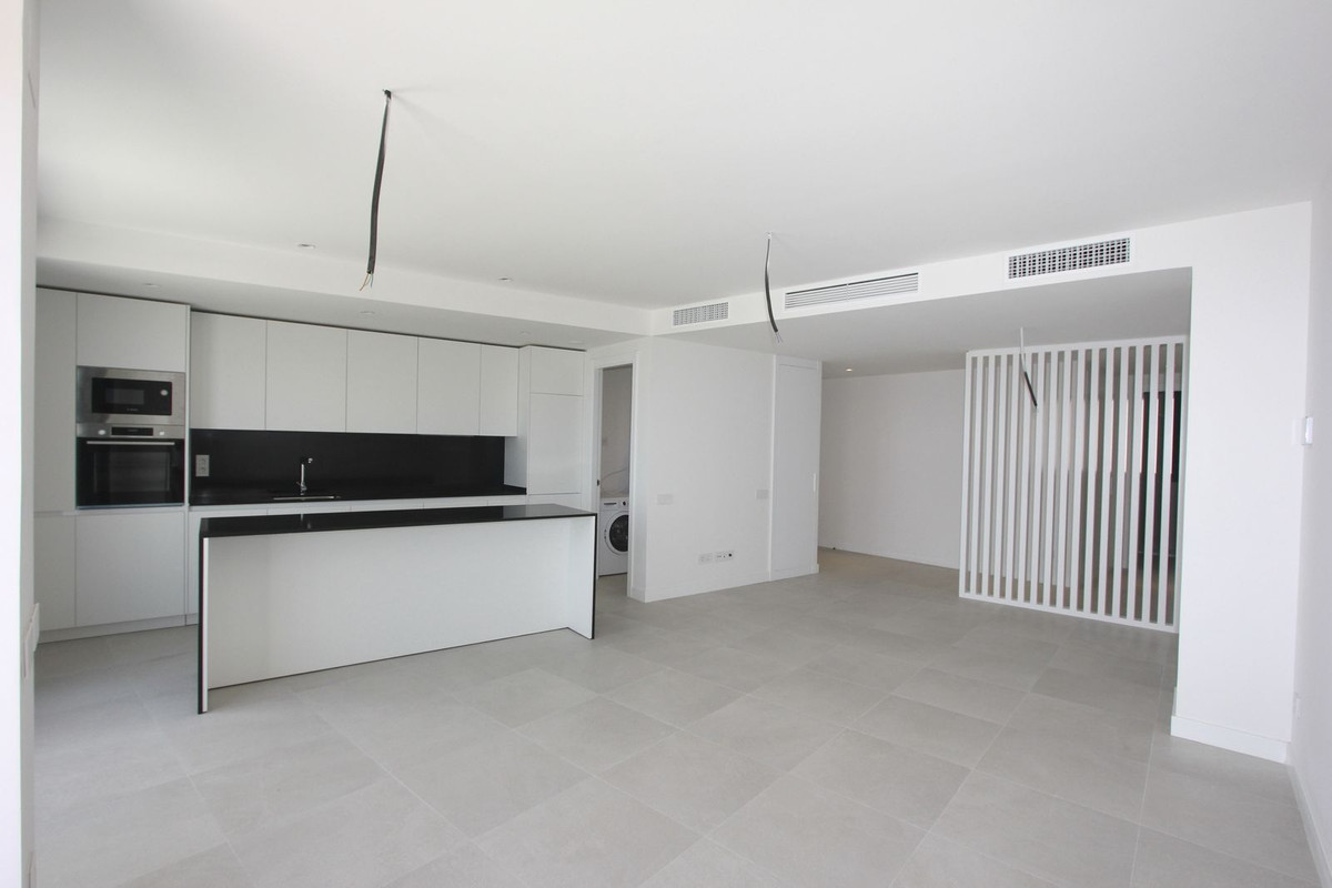 Penthouse in Selwo-10