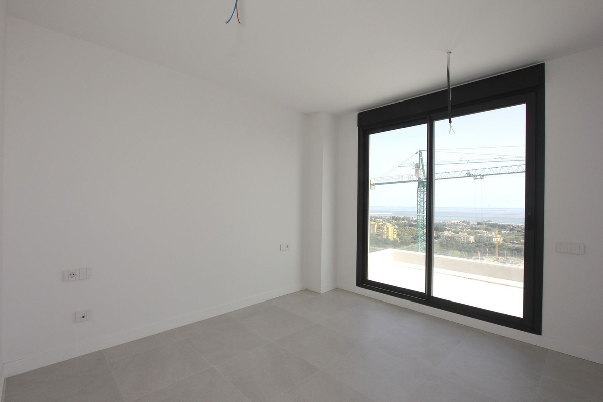 Penthouse in Selwo-24