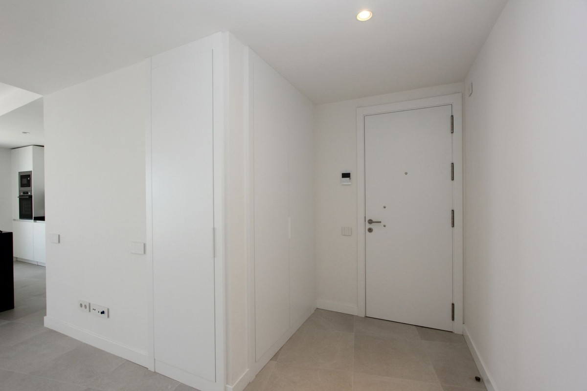 Penthouse in Selwo-3