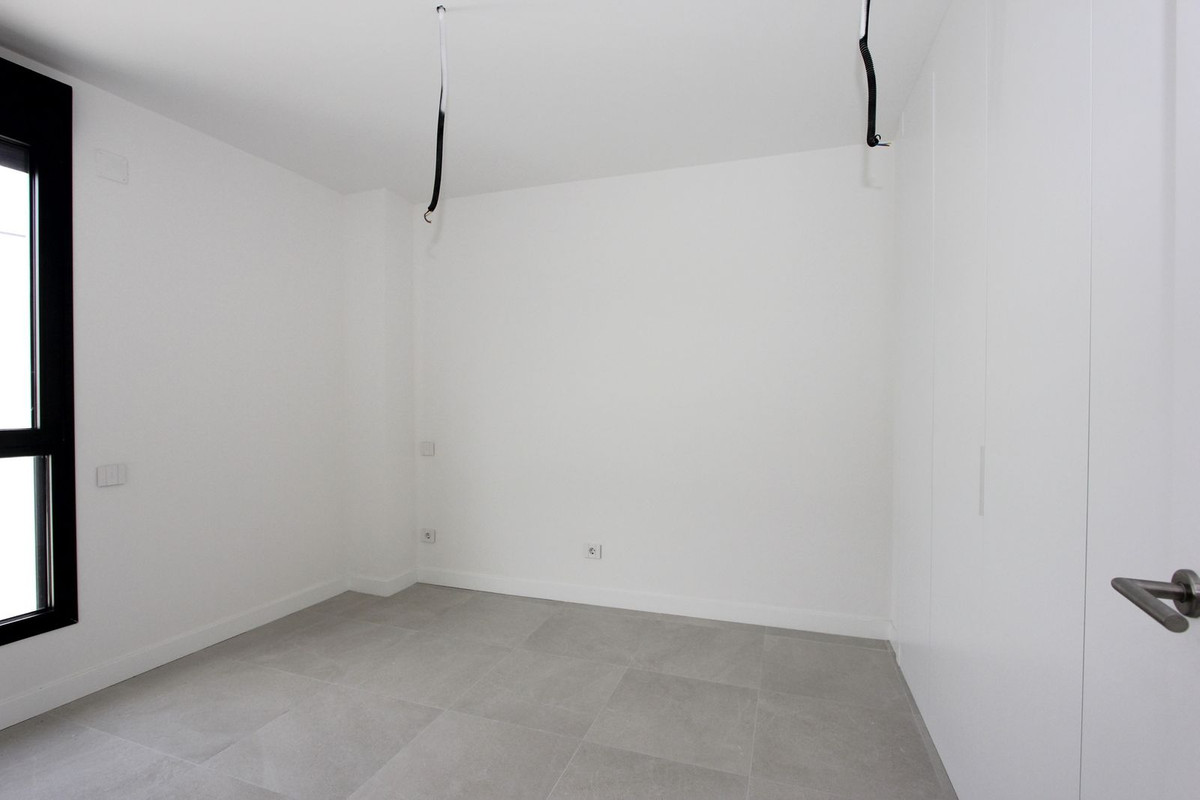 Penthouse in Selwo-30