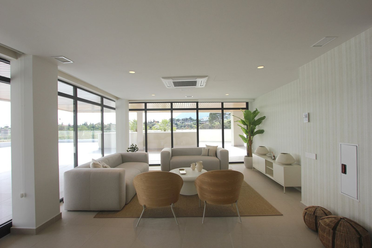 Penthouse in Selwo-48