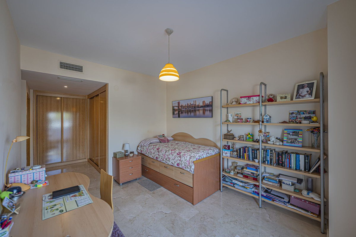 Penthouse te koop in Selwo | 4 slaapkamers H5288068