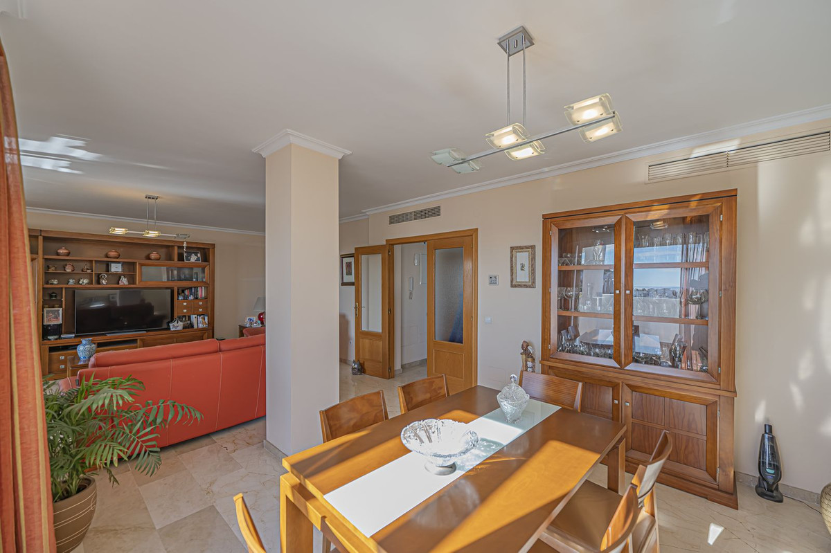 Penthouse te koop in Selwo | 4 slaapkamers H5288068