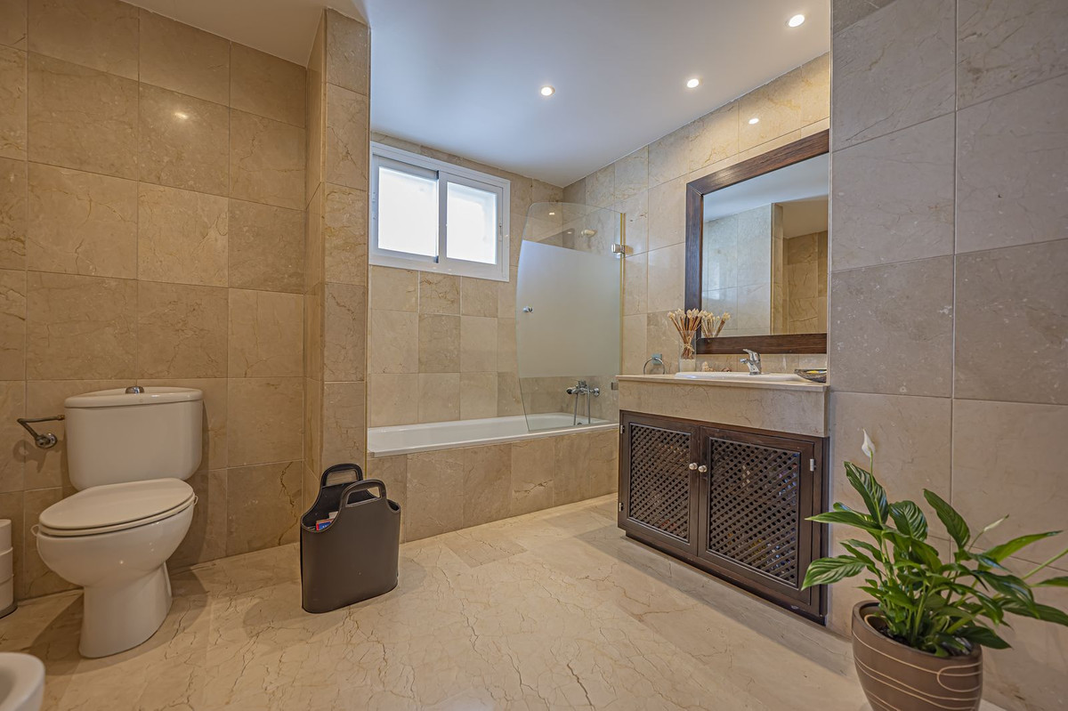 Penthouse te koop in Selwo | 4 slaapkamers H5288068